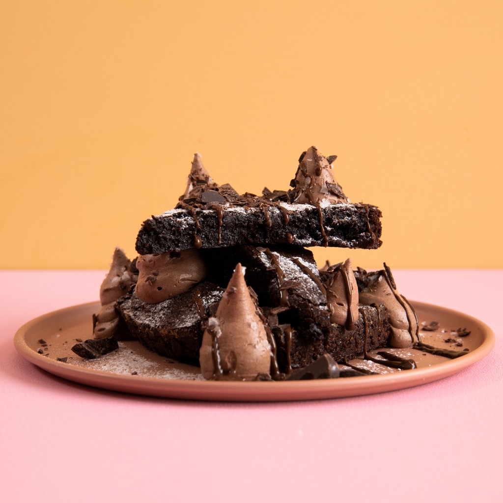 Sticky Chocolate Cake with Fluffy Mocha Topping Sticky Chocolate Cake with Fluffy Mocha Topping